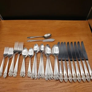 Oneida Distinction Silverplate Flatware 1951 – 57 Pc Set Service for 8 + Extras - Picture 1 of 21