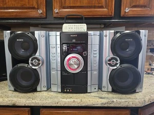 Sony MHC-GX250 Mini Hi-Fi Shelf Stereo System Radio CD Changer tape deck REMOTE - Picture 1 of 7