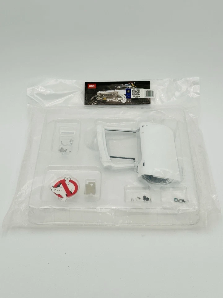 FANHOME EAGLEMOSS BUILD THE GHOSTBUSTERS ECTO-1 MODEL CAR ASSEMBLY Issue 80 - Image 1 of 1