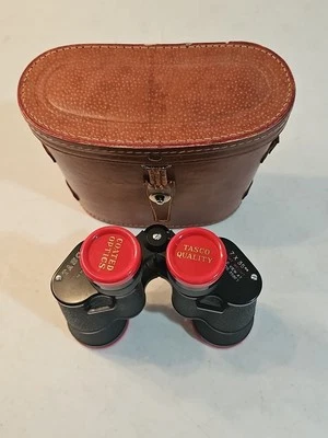 Vintage Tasco 7 x 35 Coated  binoculars 358 Ft /1000 Yards W Case - Image 1 of 4