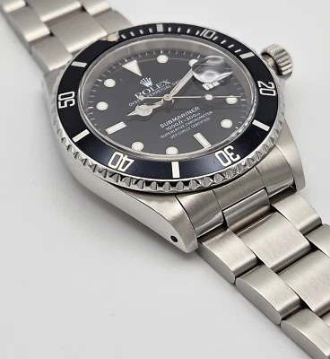 1990 Rolex Submariner Date 16610 - Image 1 of 4