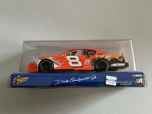 Winner's Circle Dale Earnhardt Jr #8 Looney Tunes Die Cast Car 1:24 NEW 2002 - Picture 1 of 16