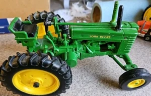 1:16 JOHN DEERE G HI-CROP Die Cast Tractor CN - Picture 1 of 8