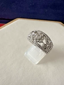 14kt cluster band with diamonds,size7,8.10 grams. - Picture 1 of 11