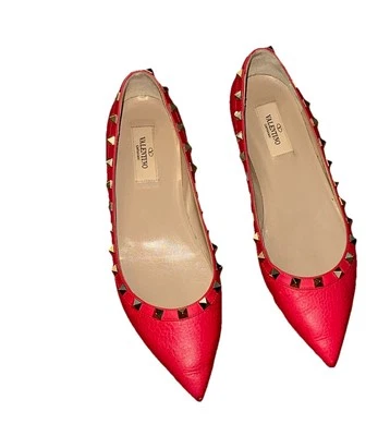 Zapatos planos Valentino Rockstud punta puntiaguda para mujer talla 38,5/8,5 rojo/dorado EE. UU. Foto 1 de 4