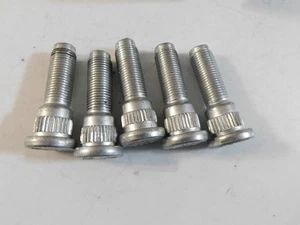 NEW NAPA SOLUTIONS SERRATED WHEEL STUDS 5 EACH 1/2-20 #641-4262 - Picture 1 of 4