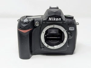 Nikon D70S digitale 6,1-MP-Spiegelreflexkamera nur Gehäuse getestet und funktionsfähig - Bild 1 von 5