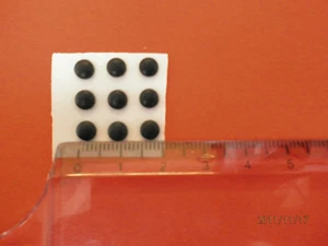 9x piedi in gomma Sony HP Toshiba Acer IBM computer portatile nuovo 0,4x0,4 cm - Foto 1 di 1