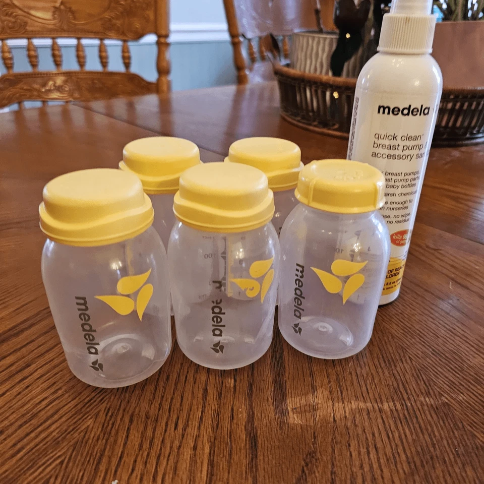 5 x frascos de armazenamento de leite materno Medela tamanho 5oz/150mL e spray de limpeza rápida - Imagem 1 de 3