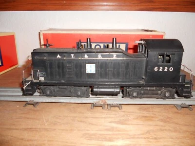 Lionel 6220 SANTA FE NW-2 DIESEL SWITCHER (1950)  tested, original box - Image 1 of 4