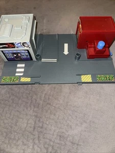 Nice Hot Wheels Mega City 2007 Single Block White Garage Play Set 2258UX! - Picture 1 of 6