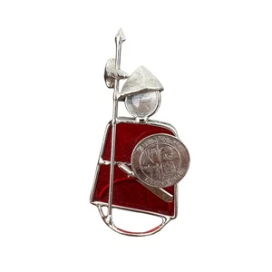 Unique Soldier Coin Shield Red Glass Iceland 1 Kronur 1976 Collectible - Picture 1 of 2