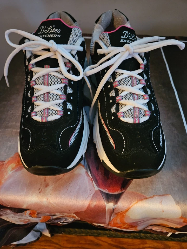 Womens Skechers Sport D'Lites Black/Pink/Silver/White Sz 10 - Image 1 of 4