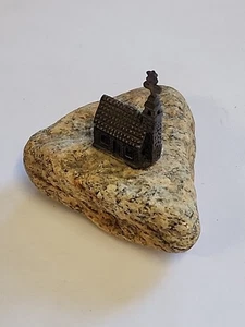 Vintage miniature metal Christian Church mounted on a stone trinket figurine - Picture 1 of 5