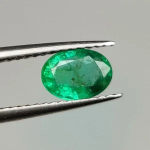 0.73 CT - Natural Zambian Emerald Oval Cut Good Luster Green Gem - 9583 - Picture 1 of 2
