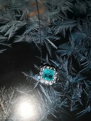 Elegantes Schmuckset Turmalin Smaragd Anhänger Kette Ohrstecker Strass Quadrat - Bild 1 von 4