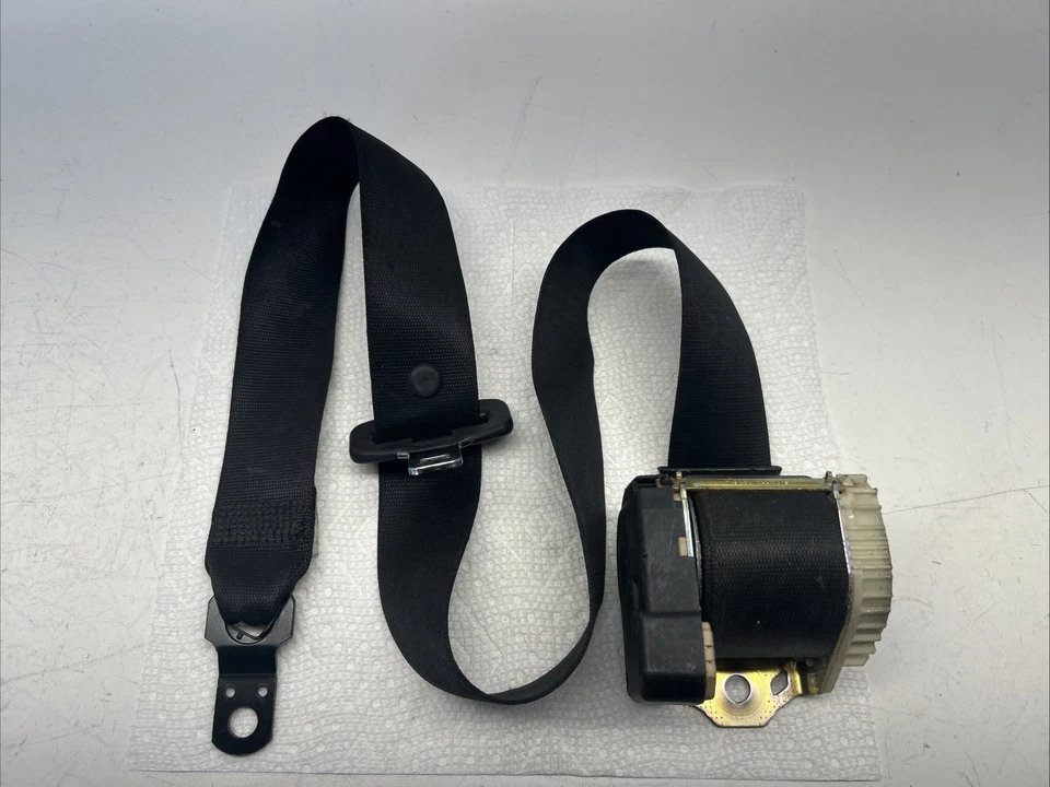 OEM Front Right Seat Belt Retractor FOR 2003 2004 2005-2008 BMW Z4 E85 33009759 - Image 1 of 4