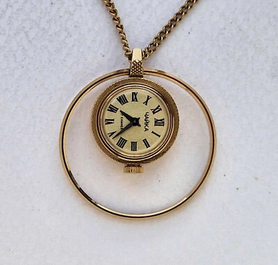 Reloj colgante chaika chaika chapado en oro soviético vintage para dama. Foto 1 de 4