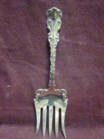 Sterling Whiting Louis XV SARDINE FORK 5 5/8" 22 grams  No Monogram Cover