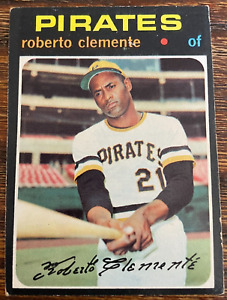 ROBERTO CLEMENTE    1971  TOPPS   Baseball Card - WEAR - VINTAGE!
