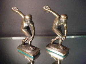 Sujetalibros vintage Art Deco de hierro fundido enchapado en bronce reproductor de discos con fondo de fieltro - Imagen 1 de 7