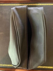 Calvin Klein Obsession Black Unisex Zippered Toiletries Bag - Picture 1 of 3