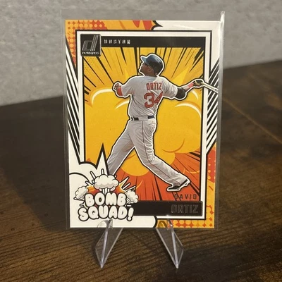 David Ortiz 2024 Donruss Bomb Squad #17 - ¡Medias Rojas de Boston! Foto 1 de 2