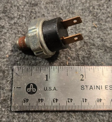 Interruptor de presión de aceite NAPA OP6624 WB 011552 Foto 1 de 4