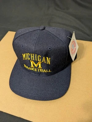 De colección Nuevo de Lote Antiguo Años 90 Michigan Wolverines Baloncesto Mezcla de Lana YoungAn Snapback Gorra Sombrero Foto 1 de 4