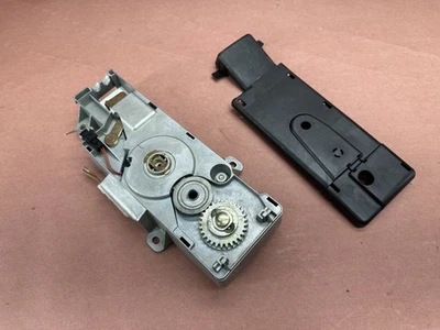 BMW E46 330CI M3 Rear Convertible Folding Top Lock Drive Motor OEM 95K Miles - Image 1 of 4