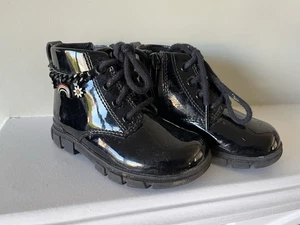Clarks First Shoes Patent Black Ankle Boot UK Size 4.5 Infant F Fitting EUR 20.5 - Picture 1 of 24