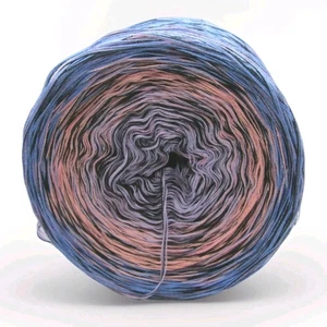 Bobbel  Lace Farbverlauf 4 fädig 1000 m 290 g  ( 55 ) 1kg 65 Euro - Bild 1 von 3
