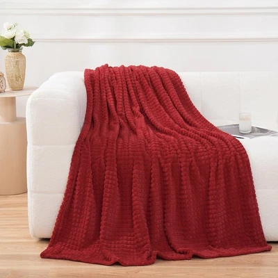 New Puncuntex Red Fleece Throw Blanket 50"60" Super Soft Flannel Plush Cozy with - Image 1 of 4