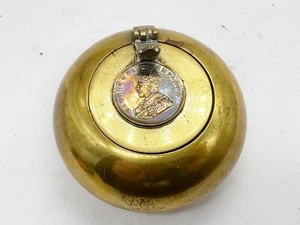 VINTAGE BRASS LIDDED ASHTRAY KING GEORGE VI COIN – COLLECTIBLE KEEPSAKE TIN - Picture 1 of 10