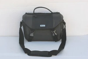 Nikon Deluxe Camera Case - Picture 1 of 11
