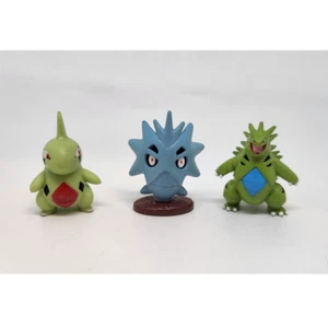 Vintage Tomy CGTSJ Tyranitar Pupitar Larvitar Pokemon Figuren Set authentisch - Bild 1 von 4