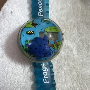 1990s Bubble Watch brand retro digital watch with floating Frogs - Picture 1 of 5