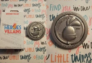 Prendedor misterioso cabezas o colas de villanos Disney Heroes Vs pollo pequeño y foxy loxy - Imagen 1 de 1