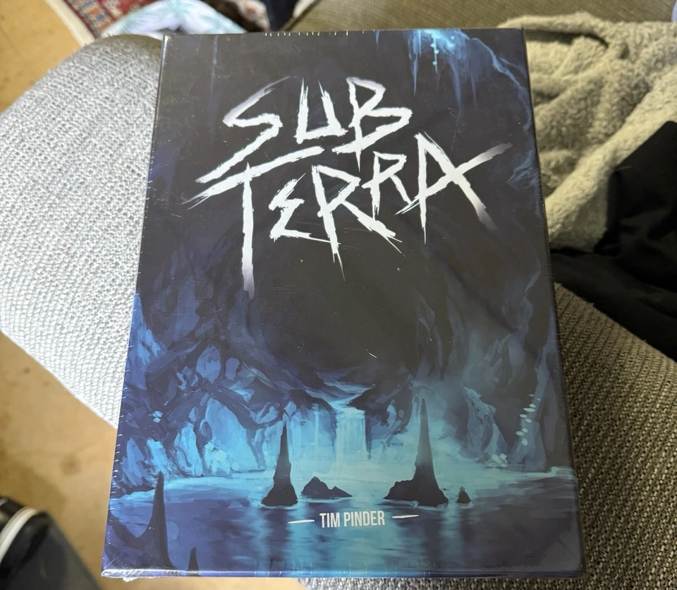 原装 Sub Terra — 第 1/1 张图片