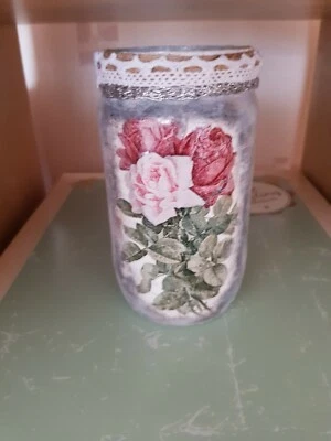 Tarro shabby chic, jarrón, decoupage hecho a mano, floral, rosas  Foto 1 de 2