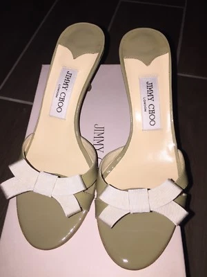 Nuevo JIMMY CHOO Gatito Tacón Slides/Zapatos Charol Arco 38 M Foto 1 de 4