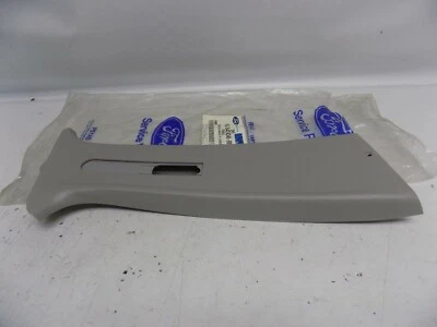 Nuevo OEM 1995-2000 Ford Crown Victoria Grand Marquis Panel Central Pilar Borde Nuevo de Lote Antiguo Foto 1 de 3