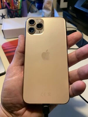 iPhone 11 Pro 64gb Gold usato con 80% di batteria nessun graffio o scheggiatura - Immagine 1 di 4