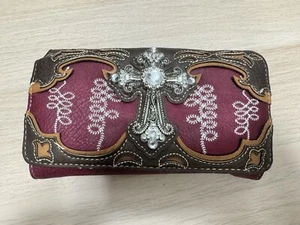 Western Cross Damen Clutch / Handgelenktasche von Action Imports - Bild 1 von 21