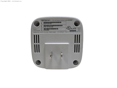 NETGEAR AC1200 WiFi Range Extender Up to 1200Mbps 802.11ac Wall Plug - White - Image 1 of 4