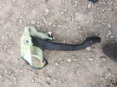 Pedal de freno BMW F31 F30 F34 F32 328i 328d 335i 428i 320i 428i 435i 2012-2014  Foto 1 de 4