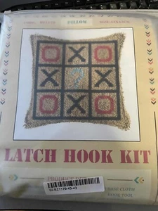 LATCH HOOK pillow kit Printed canvas wools and tool Naughts and crosses - Picture 1 of 3