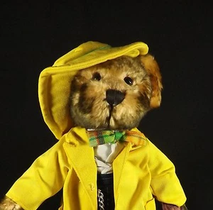 ADORABLE ABRIGO AMARILLO DE OSO MOOKIE DE 11" CON BOTÓN DE LATÓN DÉCADA DE 1930 Y TRAJE ZUIT - Imagen 1 de 4