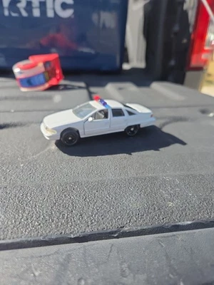 Road Champs Police 1:43  Chevrolet Caprice Blank White 1992-1993 - Image 1 of 4