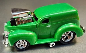 1:64 Muscle Machines '40 Ford Delivery Sedan grün - lose, ausgestellt unbespielt - Bild 1 von 6
